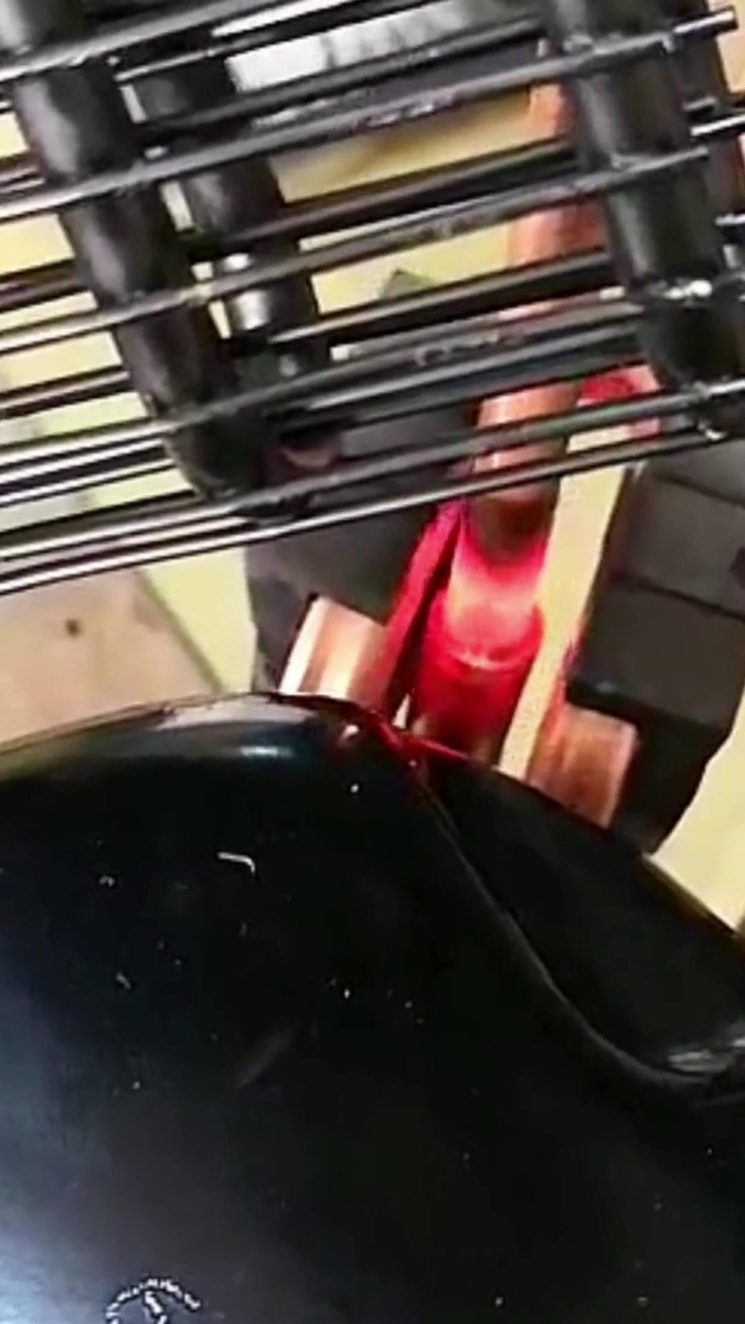 手持式高頻焊機(jī)壓縮機(jī)銅管焊接，你覺得是焊接師傅厲害，還是焊接設(shè)備厲害？