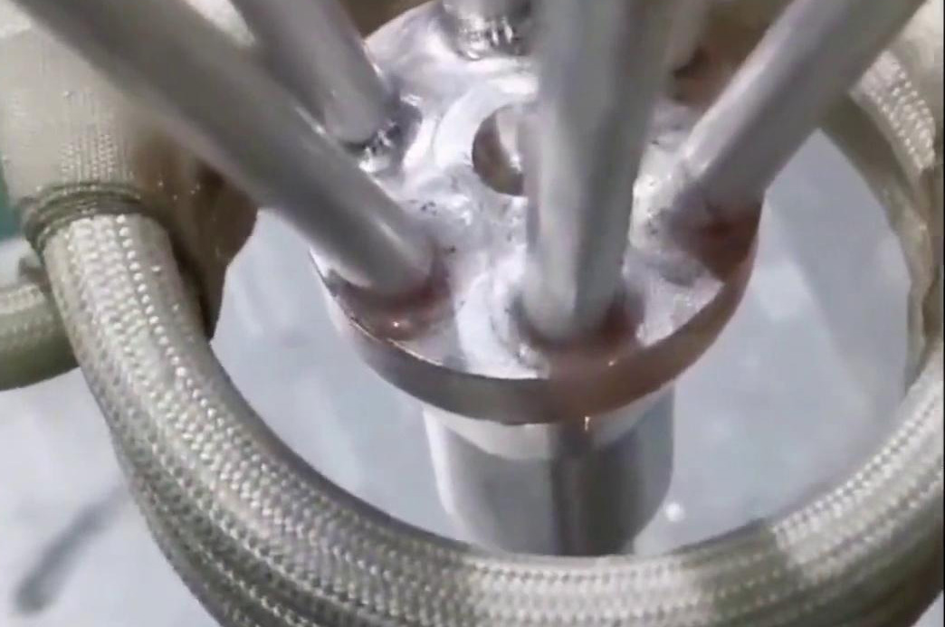 高頻機(jī)焊接銅鋁管雖然是一種有效的焊接方法，但要注意工藝規(guī)范和技巧(圖1)