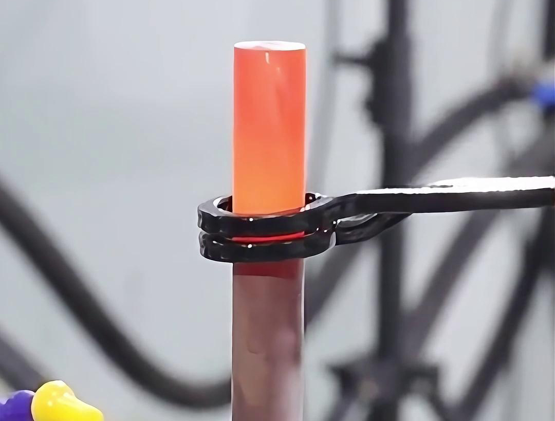 手持式高頻加熱機(jī)——便攜高效，量身定制的加熱神器