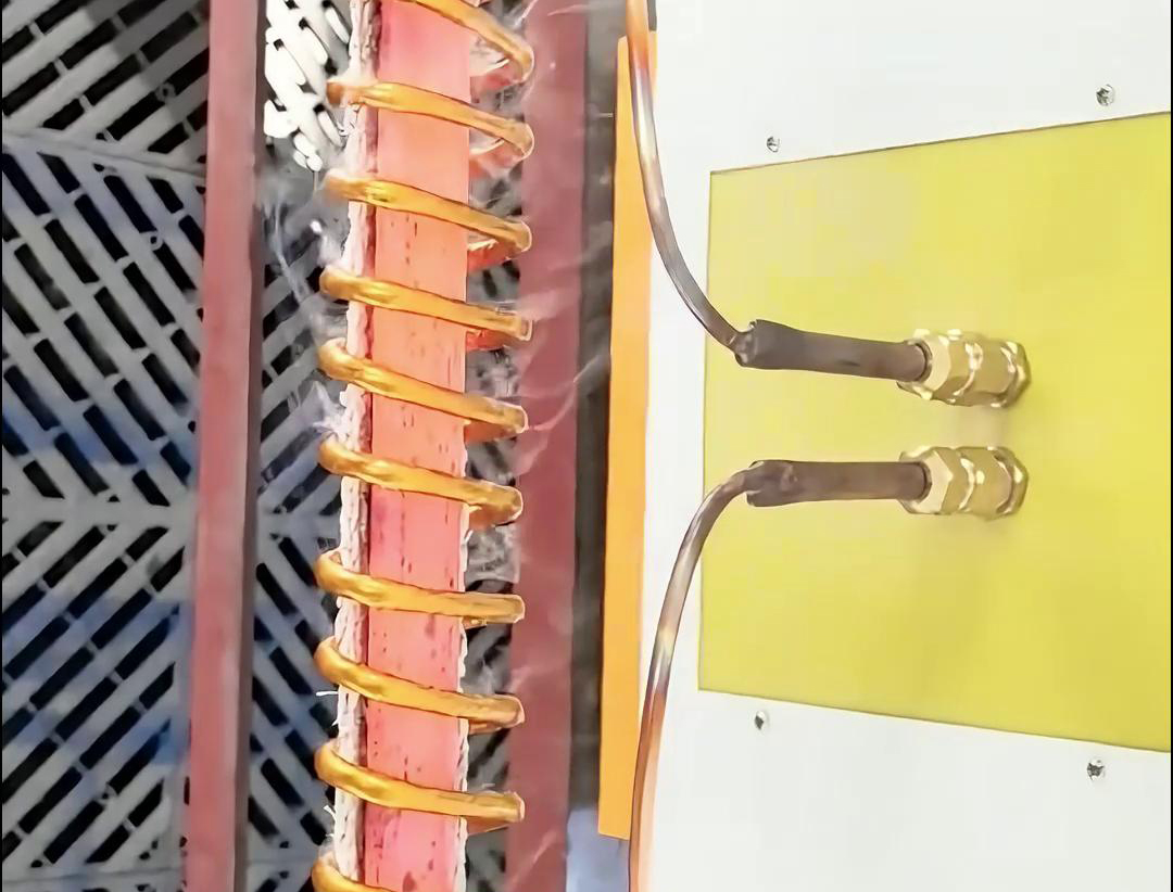 這么長的鋼板完全加熱，選擇什么的加熱方式呢？用感應(yīng)加熱設(shè)備吧