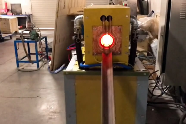 高頻鍛造加熱爐的特點(diǎn)與優(yōu)勢(shì) 結(jié)合自動(dòng)化送料系統(tǒng)應(yīng)用場(chǎng)景(圖4)