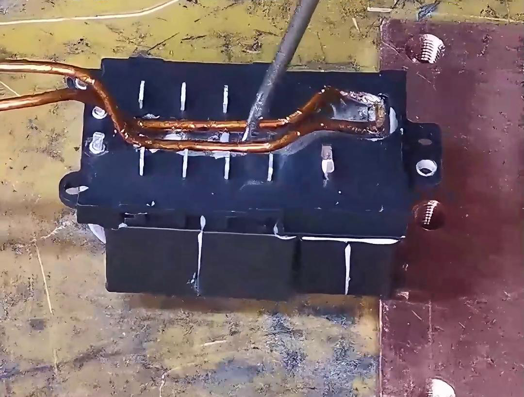 特殊變壓器刷錫膏后進(jìn)行高頻感應(yīng)釬焊的步驟和相關(guān)要點