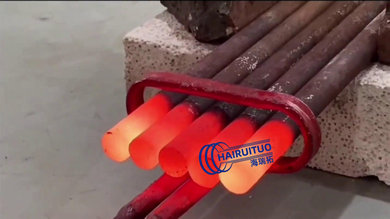 感應(yīng)加熱設(shè)備在同時(shí)加熱多根棒料方面表現(xiàn)出色(圖3)