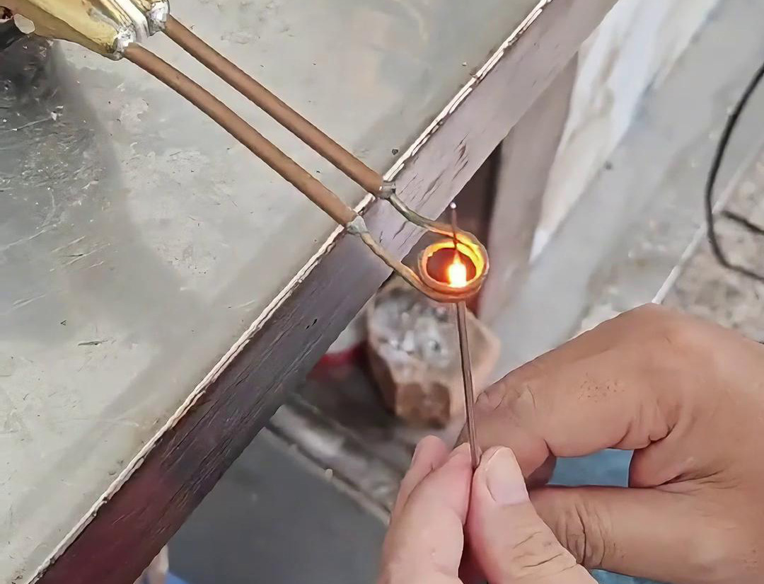 超高頻焊機滿足電子元件、傳感器等精細零件的焊接