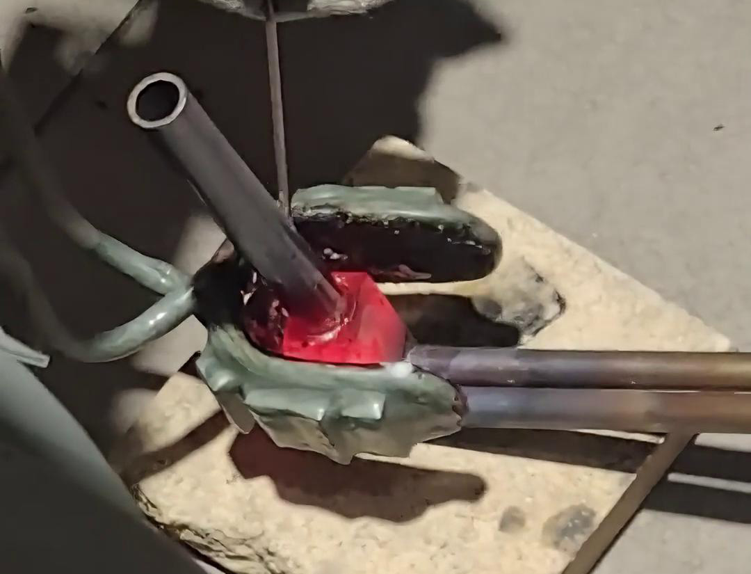 高頻焊機(jī)在銅管和碳鋼焊接中的應(yīng)用實(shí)例