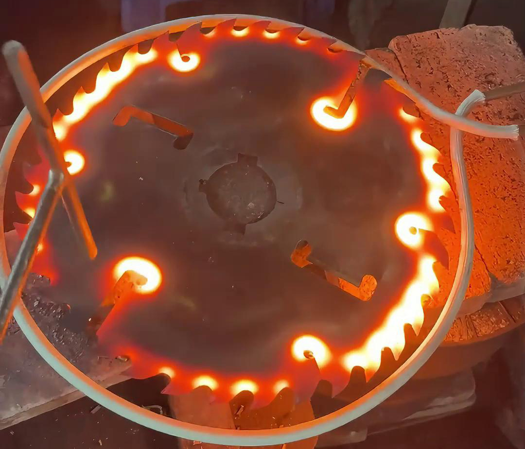 高頻加熱機熱拆處理工藝在廢舊合金回收領(lǐng)域具有廣泛的應(yīng)用(圖1)