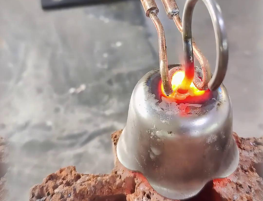 超高頻焊機可以焊接銅、鐵、鋁等各類同種或者異種金屬材料