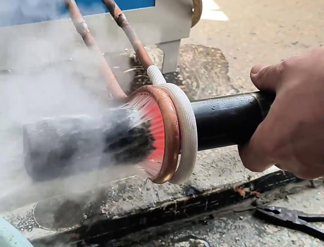 海瑞拓超音頻淬火設(shè)備助力鋼管生產(chǎn)工藝測試