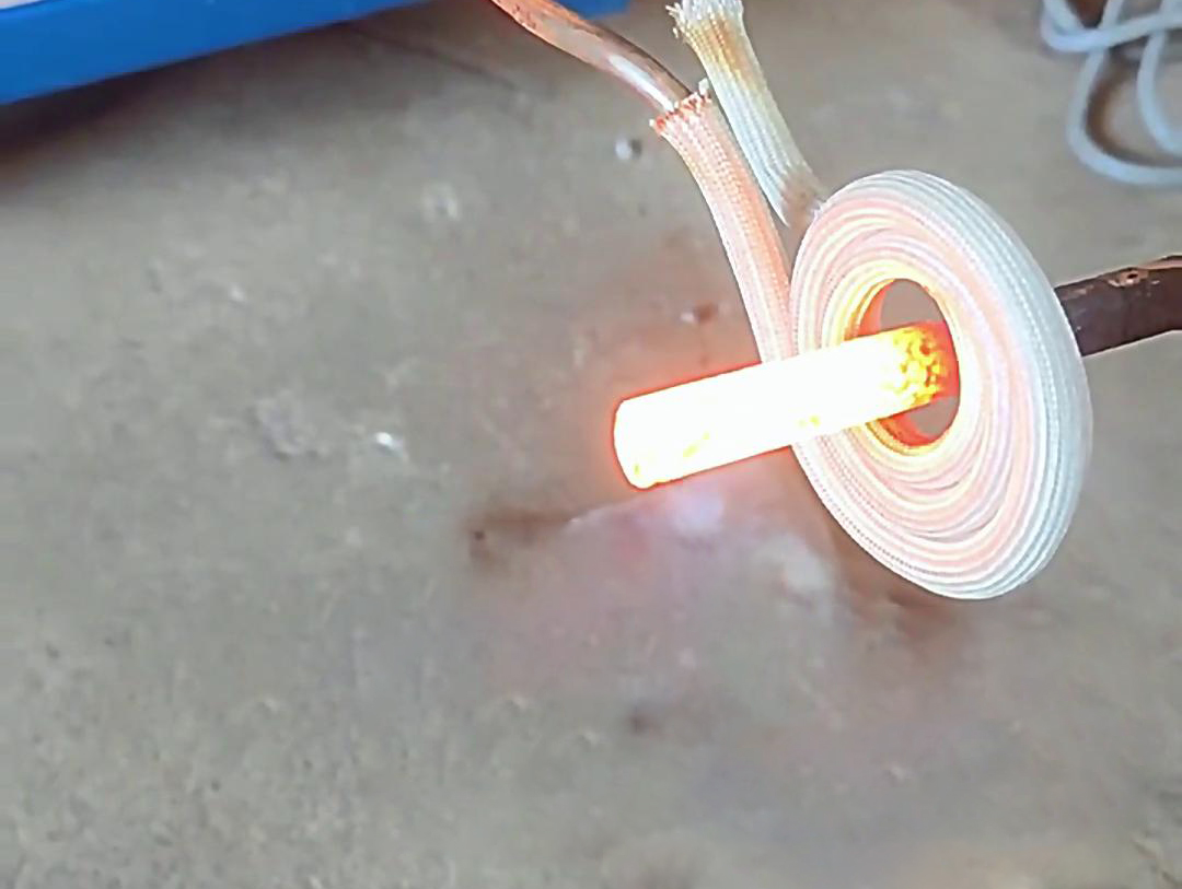 海瑞拓 220V 高頻加熱機(jī)，解決金屬熱加工環(huán)節(jié)面臨諸多困擾