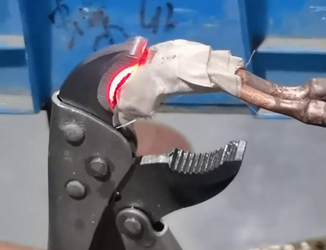 管鉗五金工具淬火熱處理選擇高頻淬火機(jī)