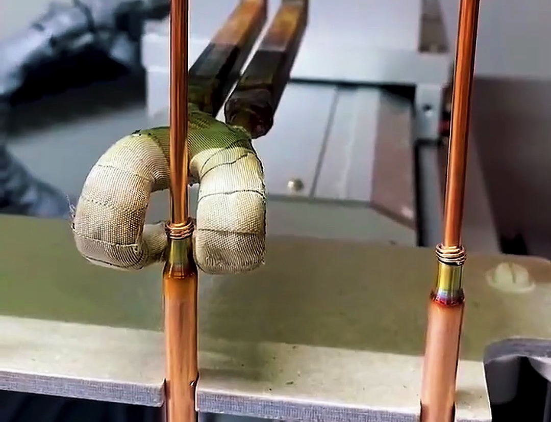 海瑞拓自動化高頻釬焊設(shè)備：空調(diào)制造中毛細(xì)銅管焊接高效搭檔