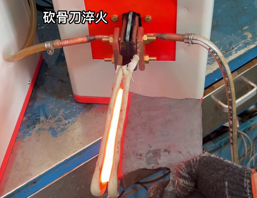 超高頻感應(yīng)加熱設(shè)備 薄板金屬材料在線加熱的理想選擇