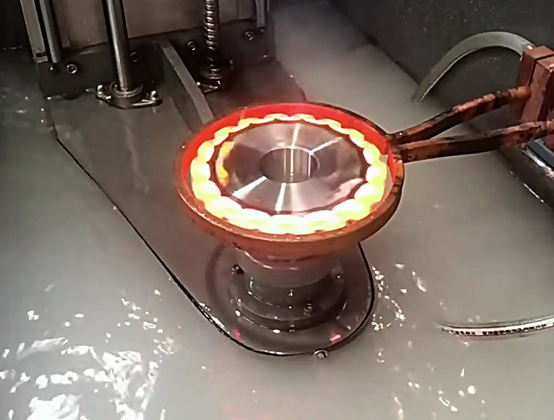 IGBT 變頻高頻淬火機(jī)床：鏈輪齒輪淬火的高效精準(zhǔn)解決方案