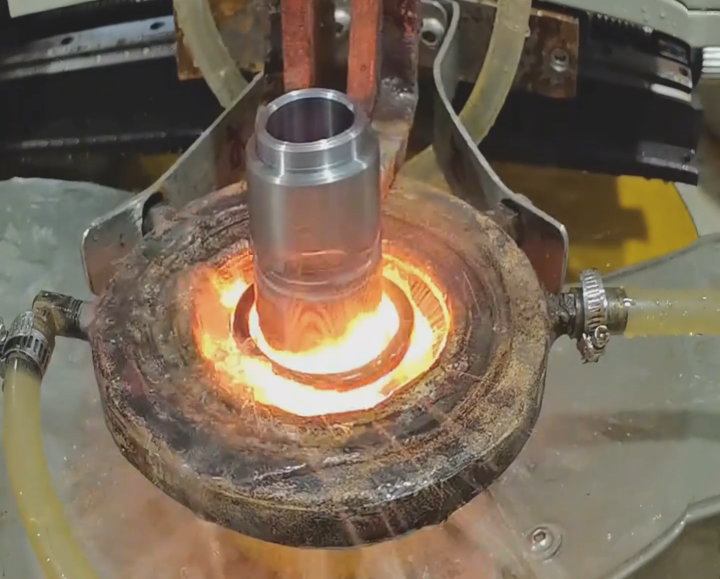 旋轉(zhuǎn)式多工位高頻淬火機床，通用各類小零件淬火，退火、回火熱處理工藝