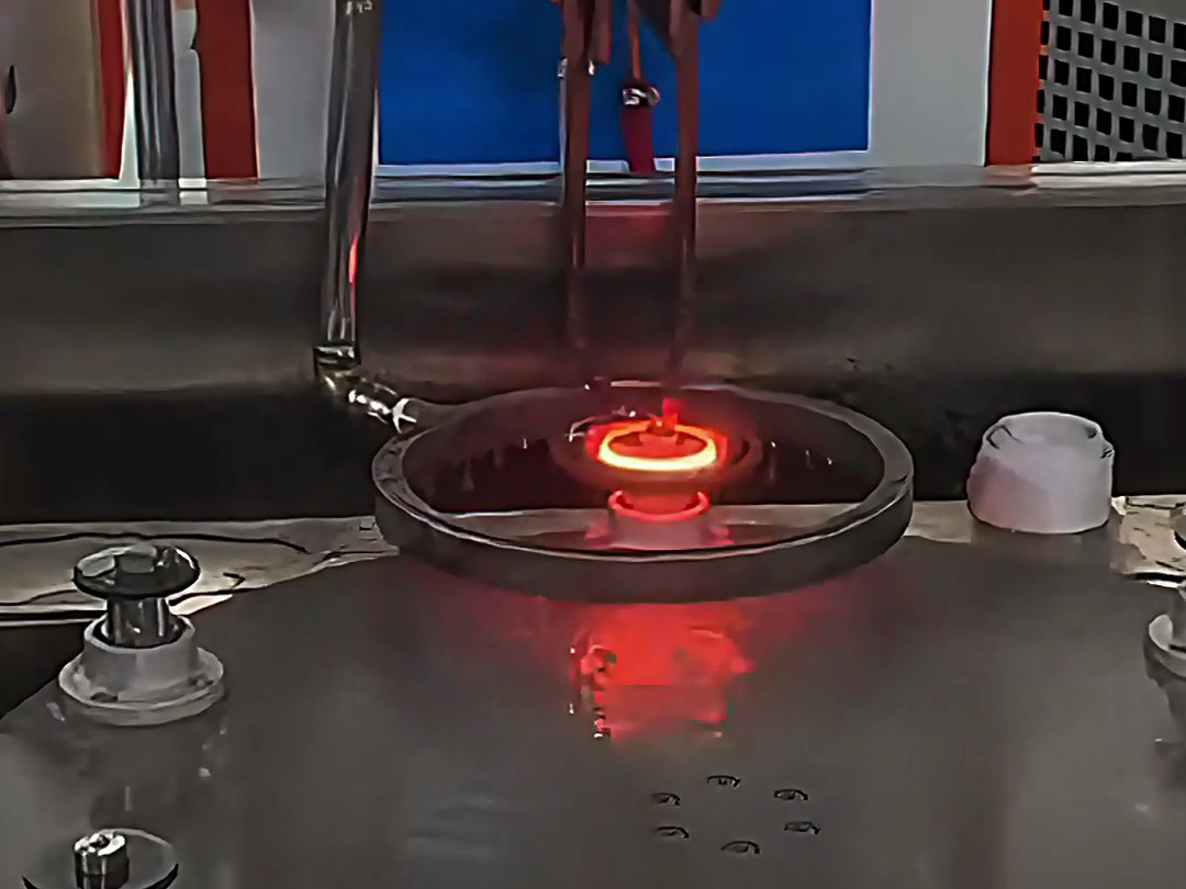 六工位齒輪淬火設(shè)備：中小批量齒輪熱處理的高效解決方案