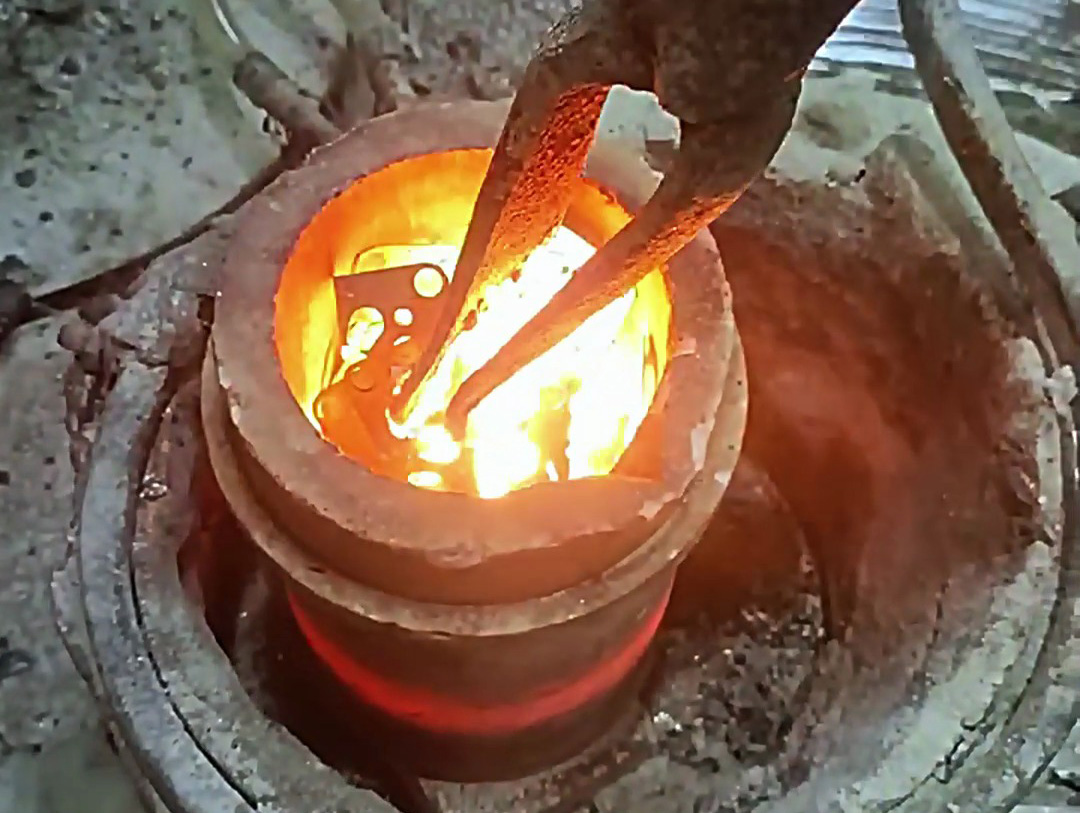 硅鋼片廢料熔煉測試：小型 220V 高頻熔煉爐性能驗證