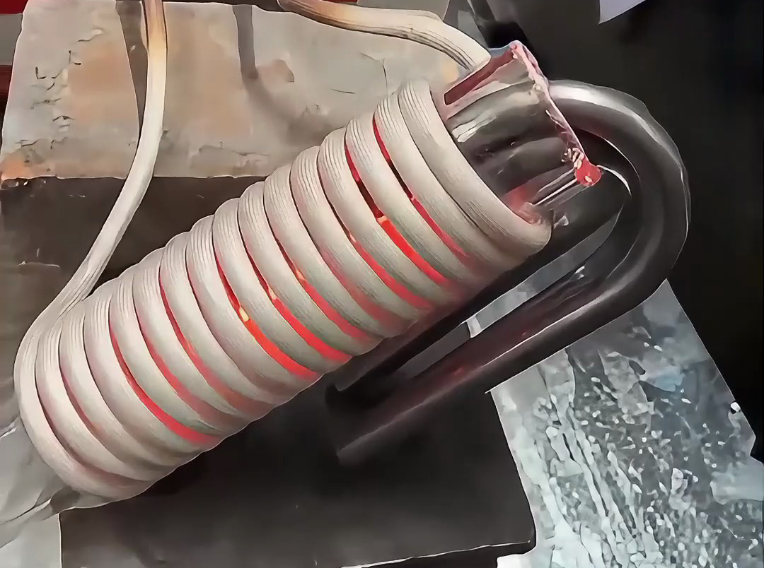 高頻加熱設(shè)備在工業(yè)中的應(yīng)用，這些安全細(xì)節(jié)你注意了嗎？