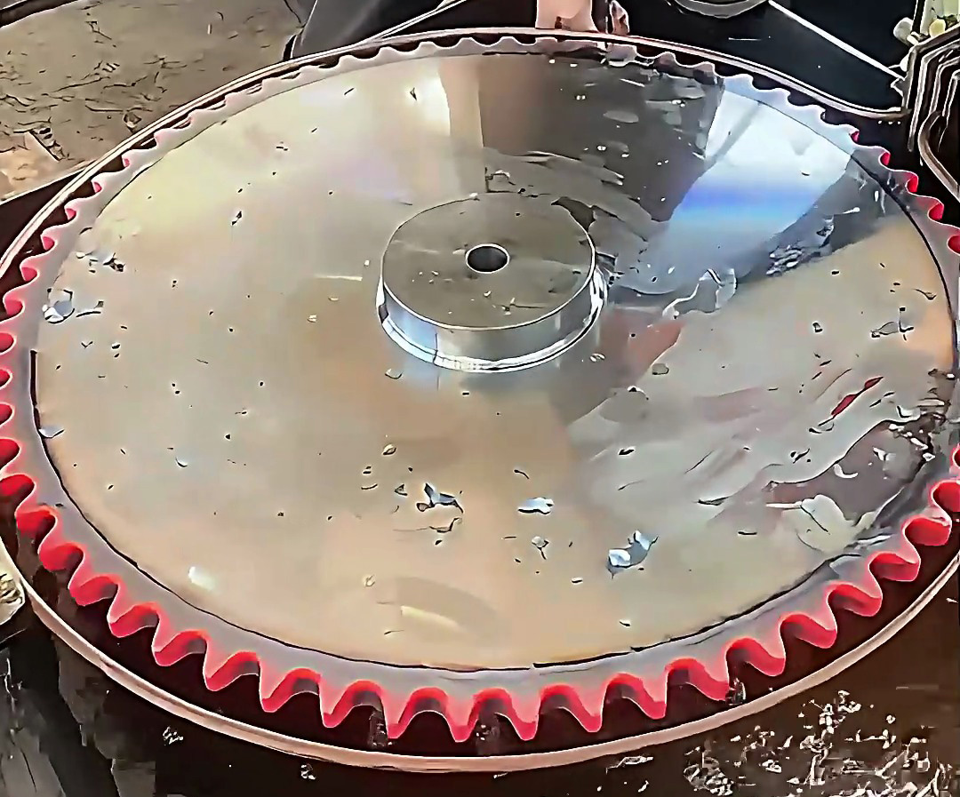 揭秘高頻齒輪淬火技術(shù)，為什么高頻淬火比傳統(tǒng)火焰爐更優(yōu)秀？看完這個你就懂了