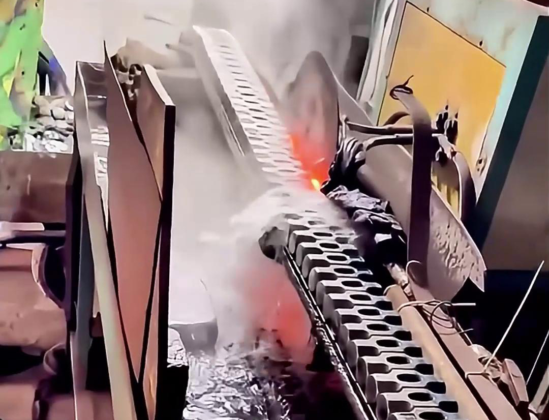 小工件全自動高頻熱處理設(shè)備：鉚釘、螺絲的高效表面強(qiáng)化方案(圖3)