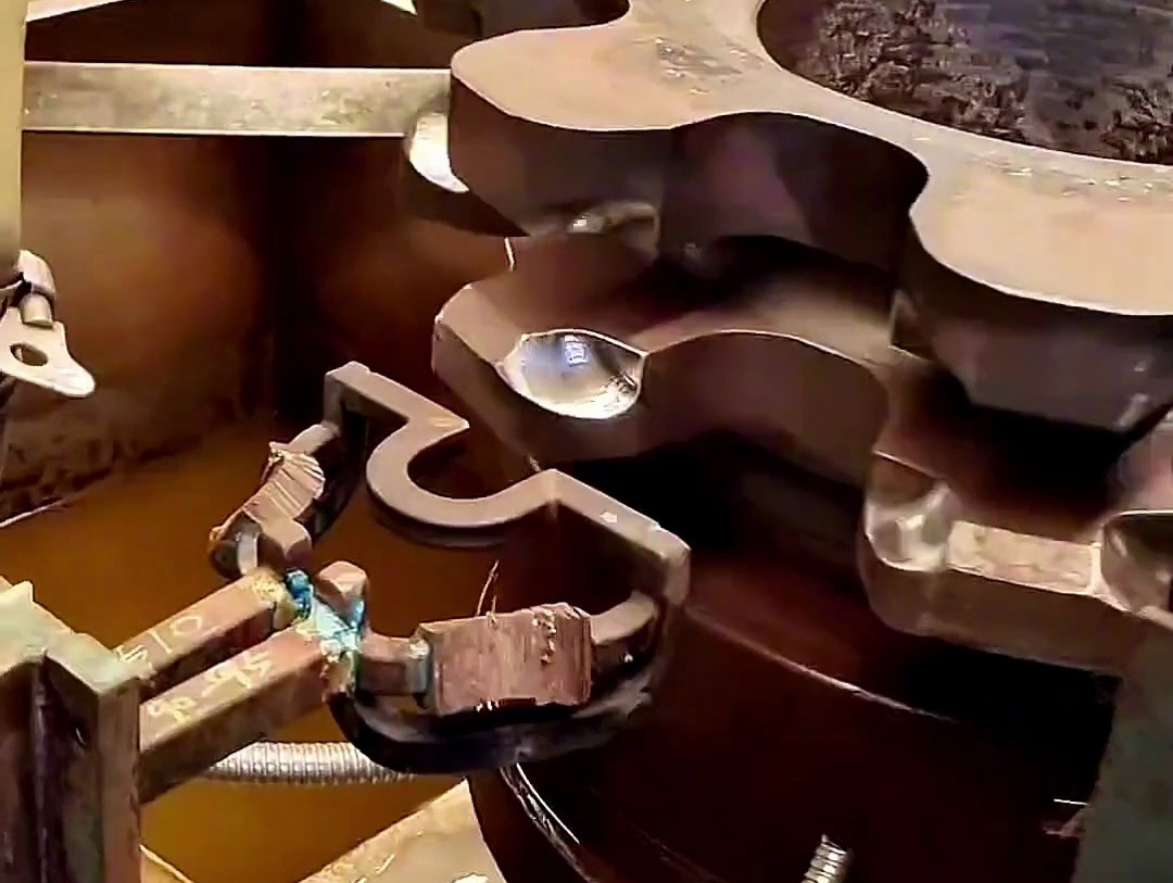 中頻感應(yīng)淬火是礦山機械齒輪強化的主流工藝之一