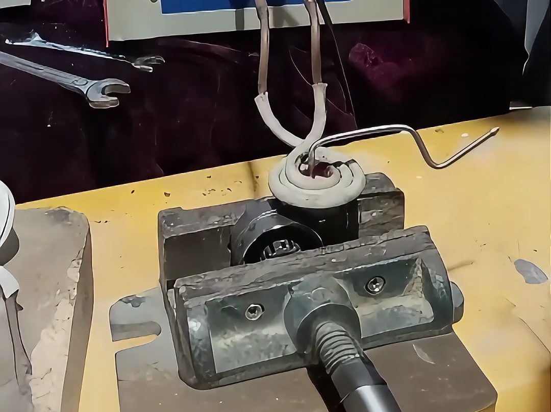 驚呆了！不銹鋼管焊接還能這樣？自動(dòng)高頻感應(yīng)焊機(jī)：快速精準(zhǔn)，優(yōu)勢(shì)拉滿！