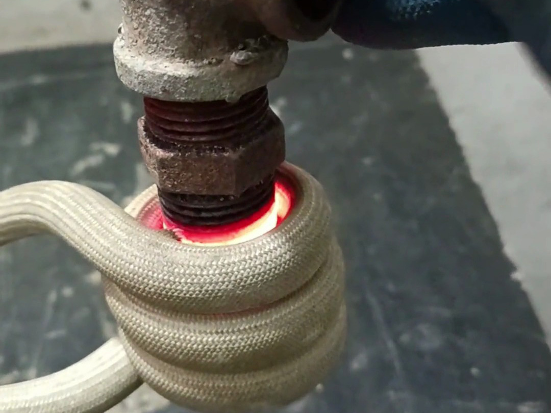 還在用傳統(tǒng)加熱？這款棒料高頻加熱機(jī)操作簡單又節(jié)能！讓生產(chǎn)效率翻倍