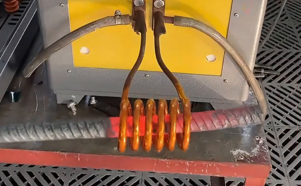 鋼筋加熱不均勻？這款超音頻感應(yīng)加熱設(shè)備徹底解決問題