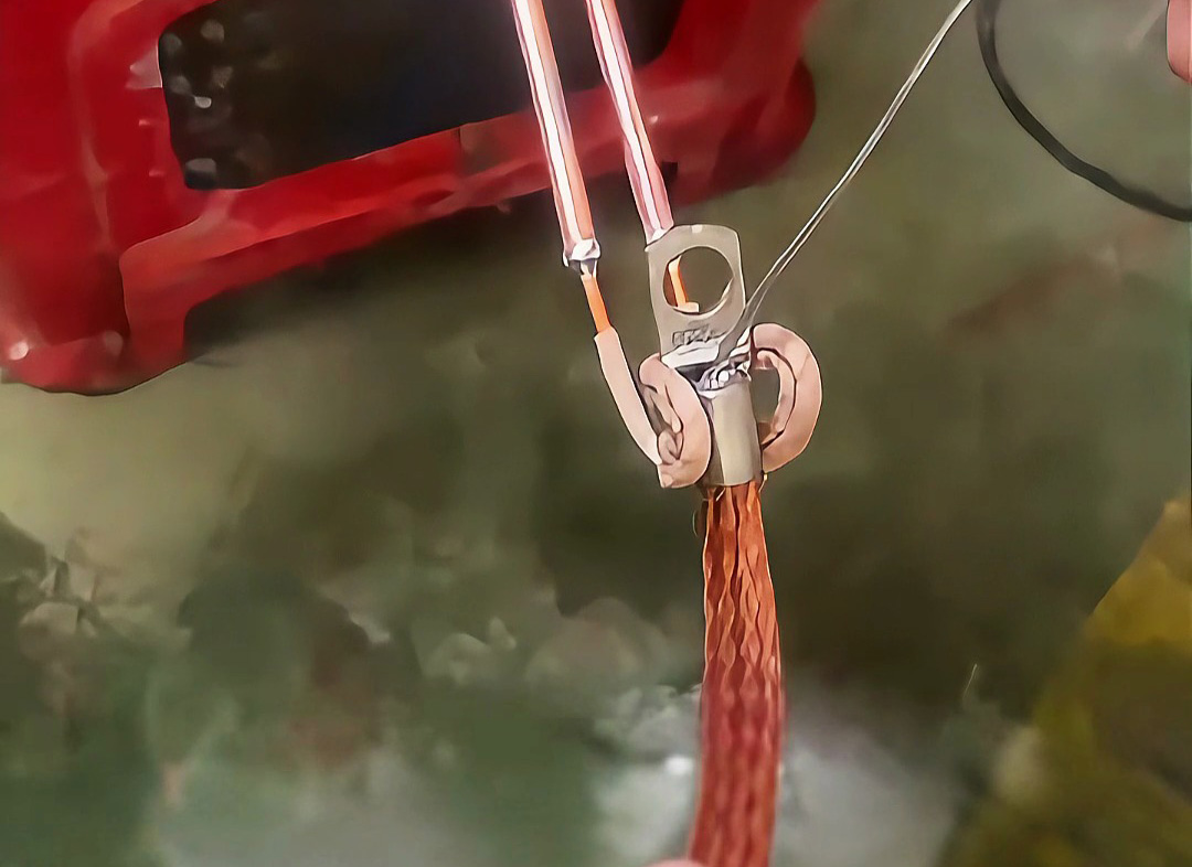 線束端子錫焊提速！海瑞拓6KW超高頻焊接機(jī)，5秒搞定一個(gè)