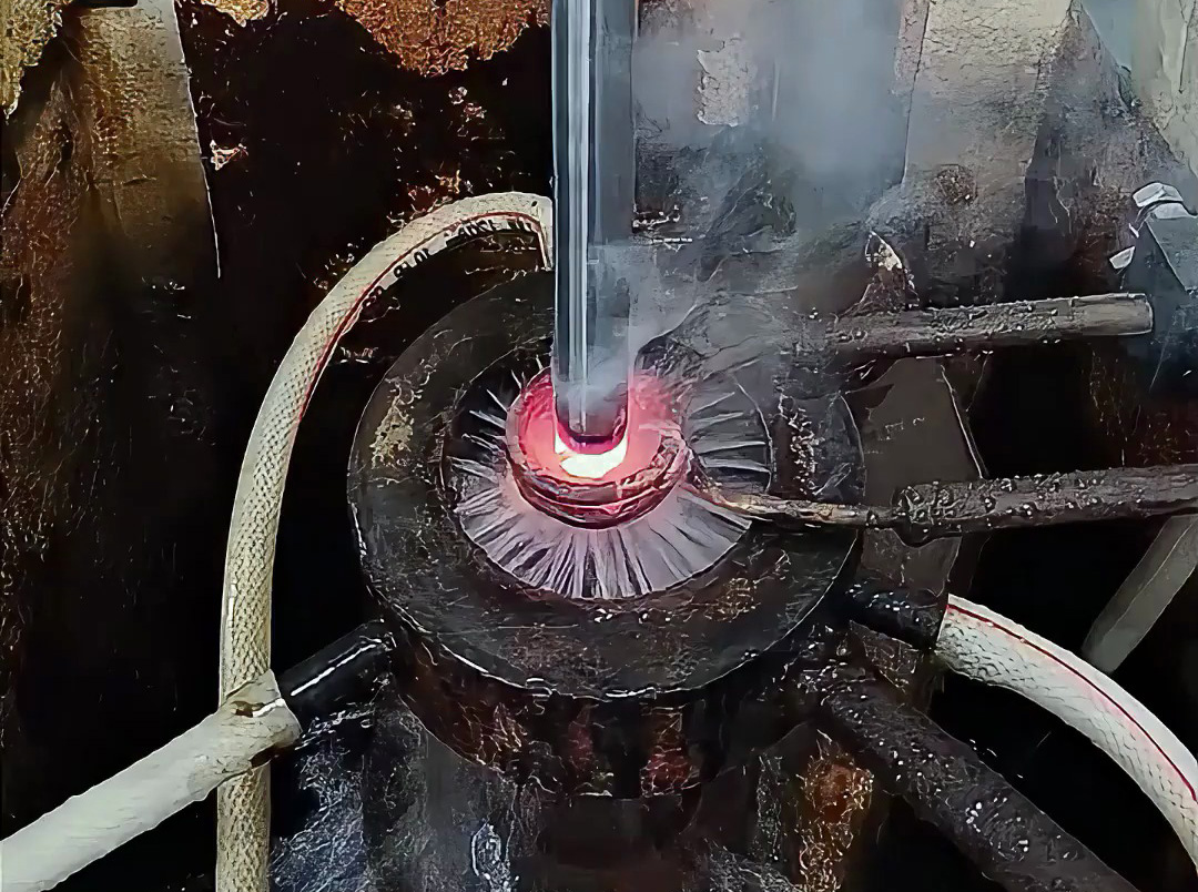 軸類淬火降本增效！海瑞拓?cái)?shù)控高頻淬火機(jī)床，硬核實(shí)力穩(wěn)超99%合格率