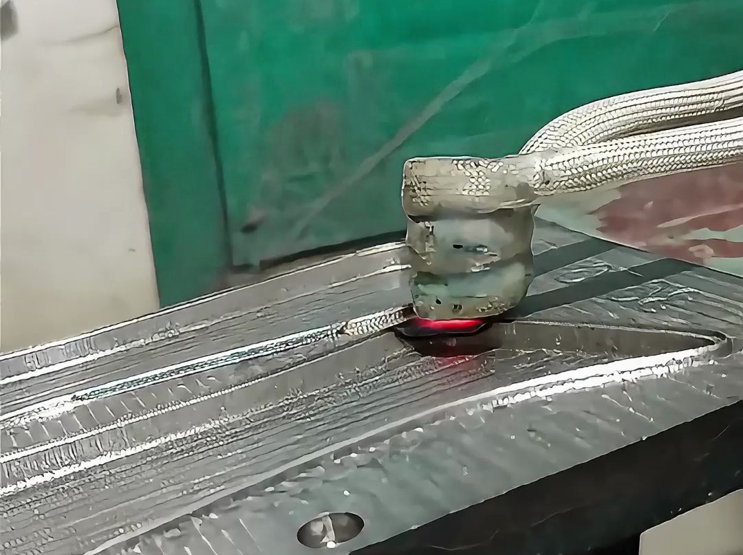 邊緣強度不足？高頻加熱淬火技術(shù)讓模具耐用性提升300%！