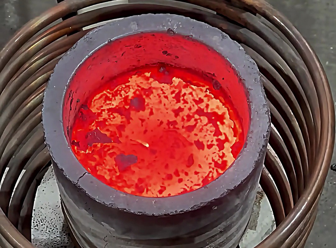 20公斤廢鐵20分鐘熔成鐵水！海瑞拓中頻熔煉爐，小作坊熔煉效率王