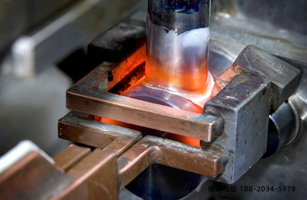 雙頻齒輪感應(yīng)淬火生產(chǎn)線是如何工作的？(圖1)