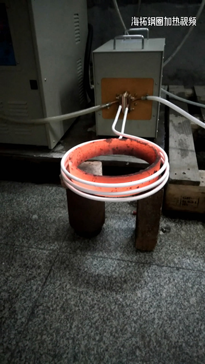 高頻加熱設(shè)備對直徑260mm鋼圈加熱視頻