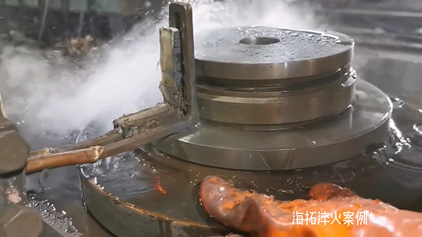 高頻淬火機(jī)床對(duì)工件零件表面淬火