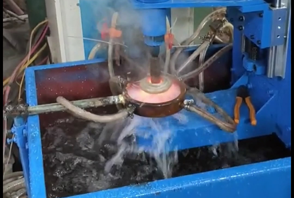 高頻淬火設(shè)備之行程600mm簡易淬火機床