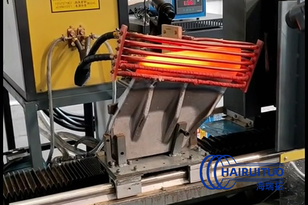 新型鍛造加熱爐將負載電壓U與電流的相位差變(圖1)