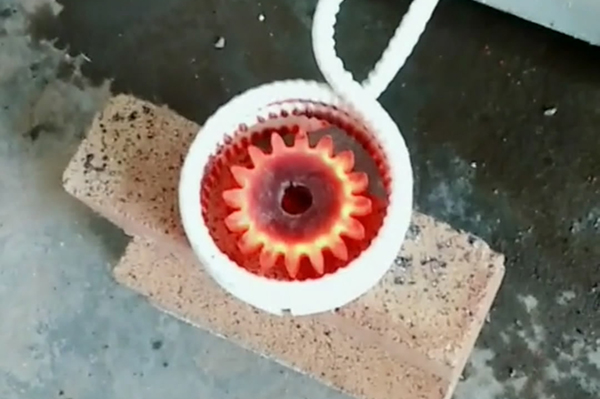 中頻淬火設(shè)備 鏈輪齒輪淬火機