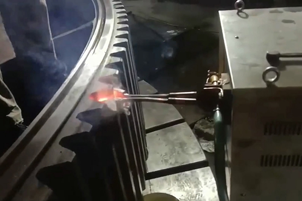  齒輪淬火設備，高頻淬火機床對齒輪單齒淬火