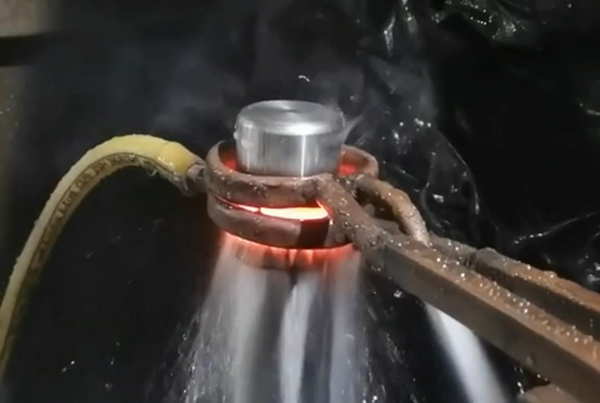 新型全固態(tài)感應(yīng)加熱設(shè)備報(bào)價(jià)需要區(qū)別型號(hào)