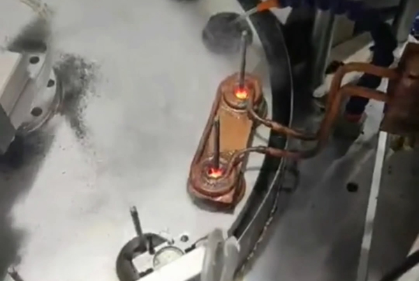 高頻釬焊機(jī)，自動(dòng)化高頻焊接銅管