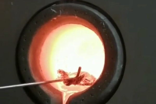 江蘇南通陳先生中頻熔煉爐設備訂單順利發(fā)貨