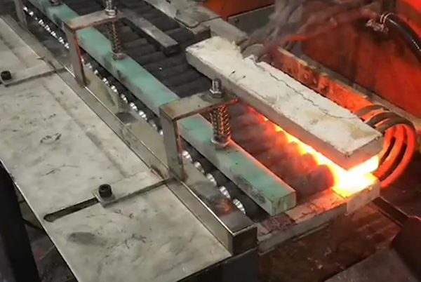 墩頭自動化送料感應加熱