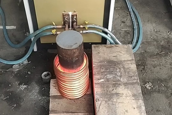 感應加熱鍛造橫向磁場加熱速度快,溫度均勻性好