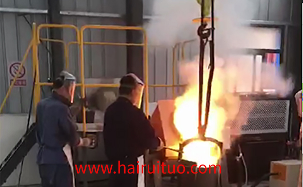 鋁錠熔煉爐廣泛應(yīng)用于黑、有色金屬的熔煉(圖4)