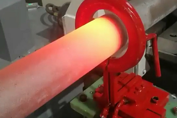 軋鋼中頻加熱爐廣泛應(yīng)用于淬火、機(jī)械設(shè)備熱處理等各行各業(yè)(圖2)